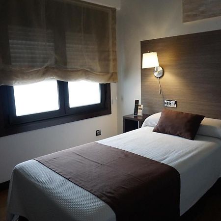 Suites Coruna آكورونيا المظهر الخارجي الصورة
