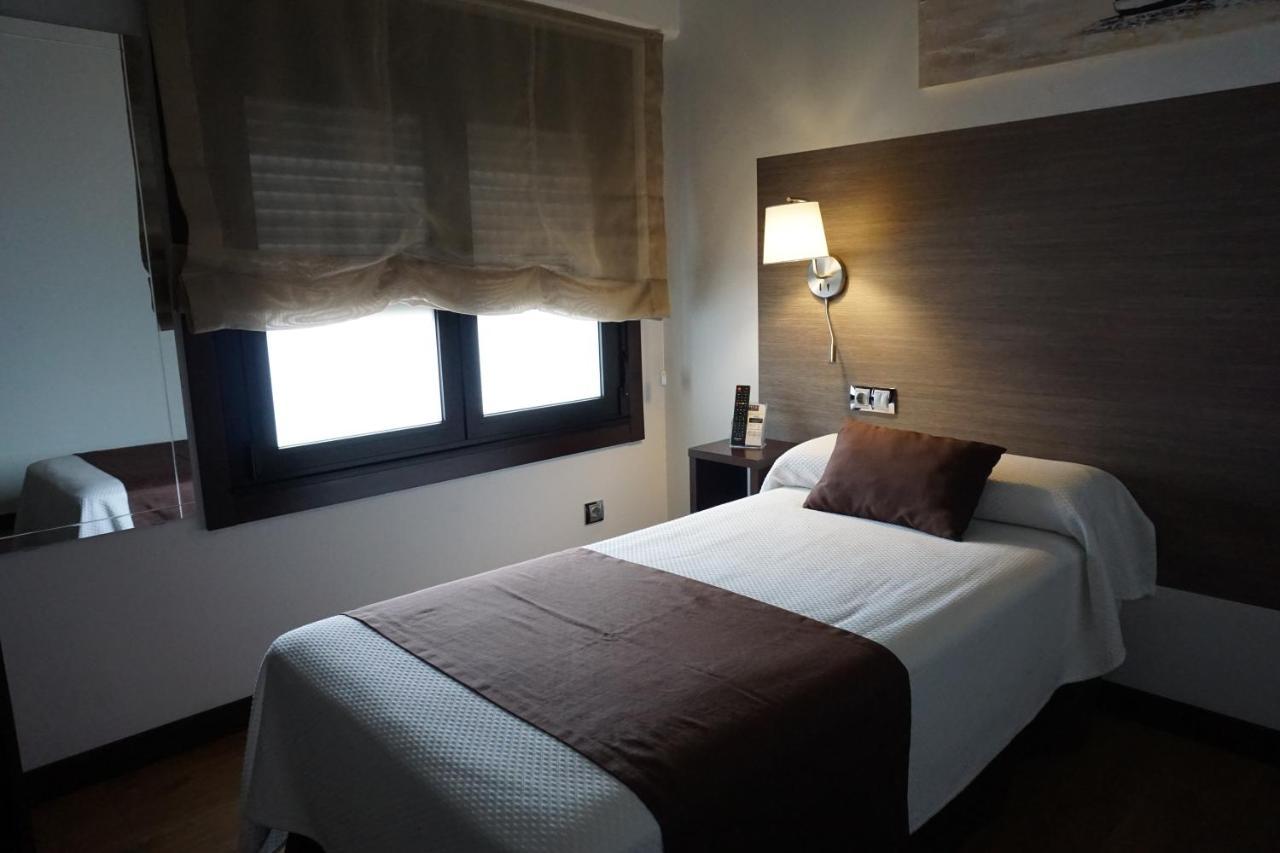 Suites Coruna آكورونيا المظهر الخارجي الصورة